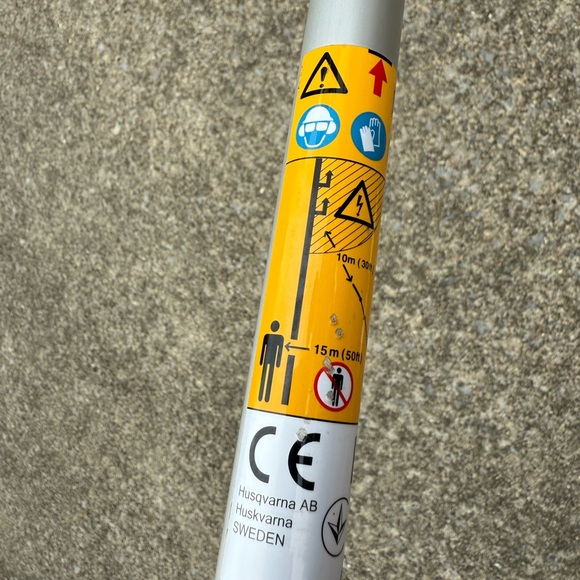 Husqvarna Trimmer Attachment - Picture 6 of 7